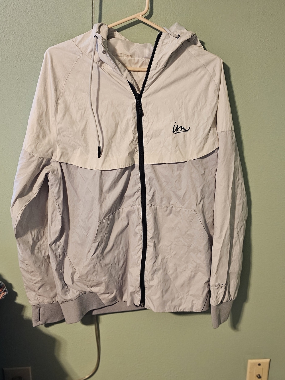 Source Unknown White and Light Gray Lightweight Hooded Jacket